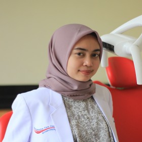 drg. Citra Dewi Sahrir - Dentamedica Care Center 